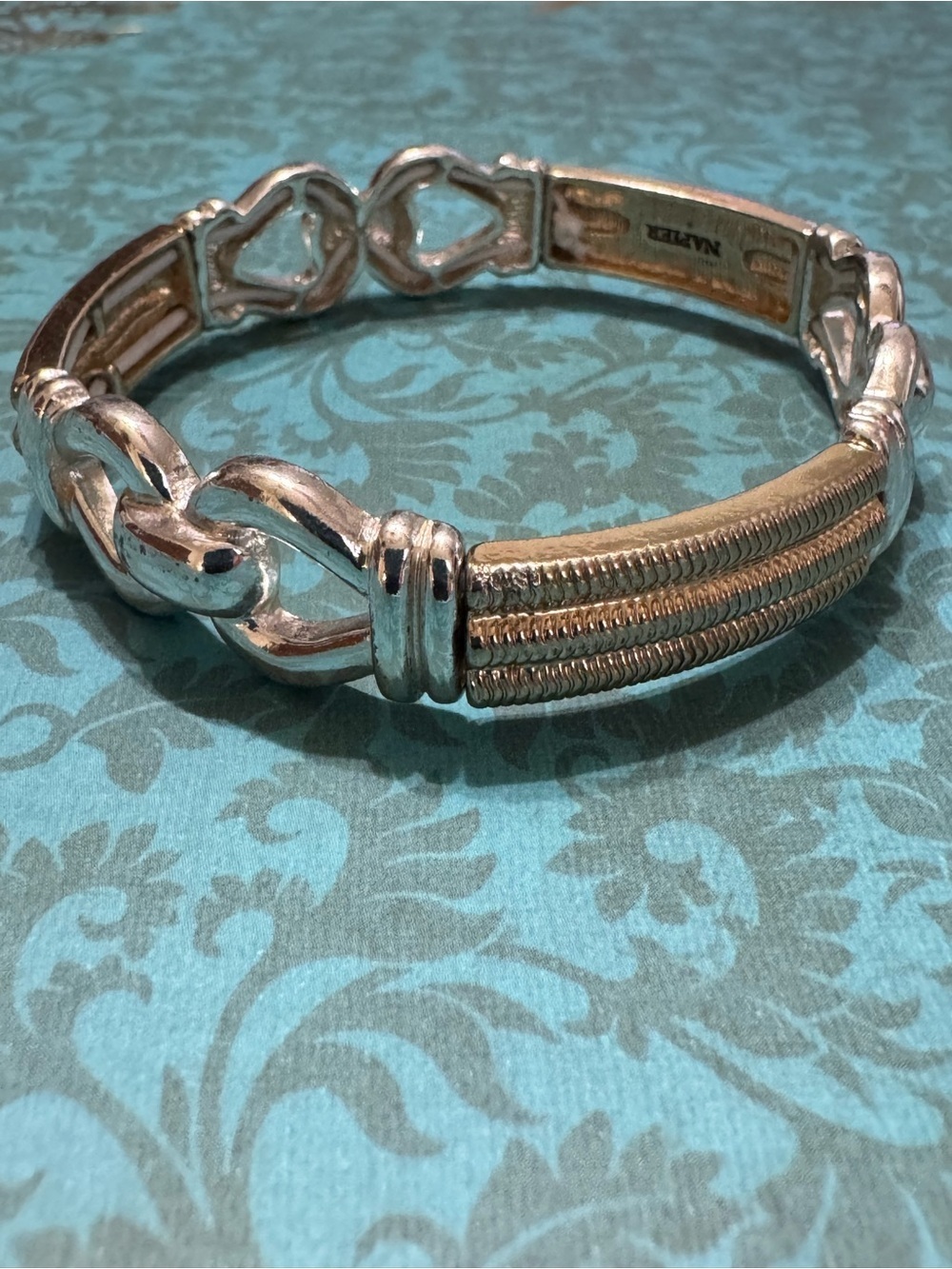 VINTAGE NAPIER TWO TONE STRETCH BRACELET - Picture 8 of 10